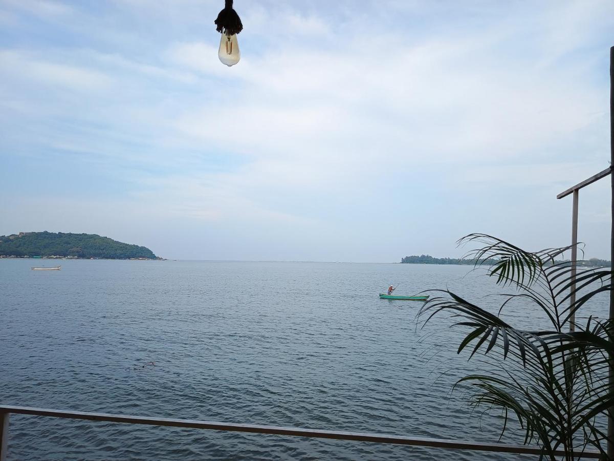 Gs Home On The Bay - Super Sea View Glass Studio Apartment فاغاتور المظهر الخارجي الصورة