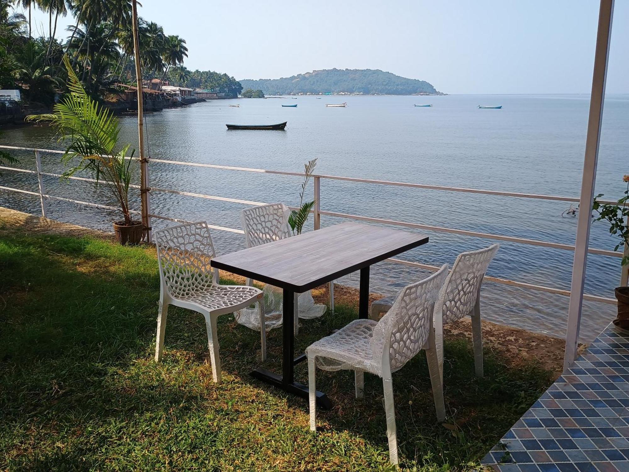 Gs Home On The Bay - Super Sea View Glass Studio Apartment فاغاتور المظهر الخارجي الصورة
