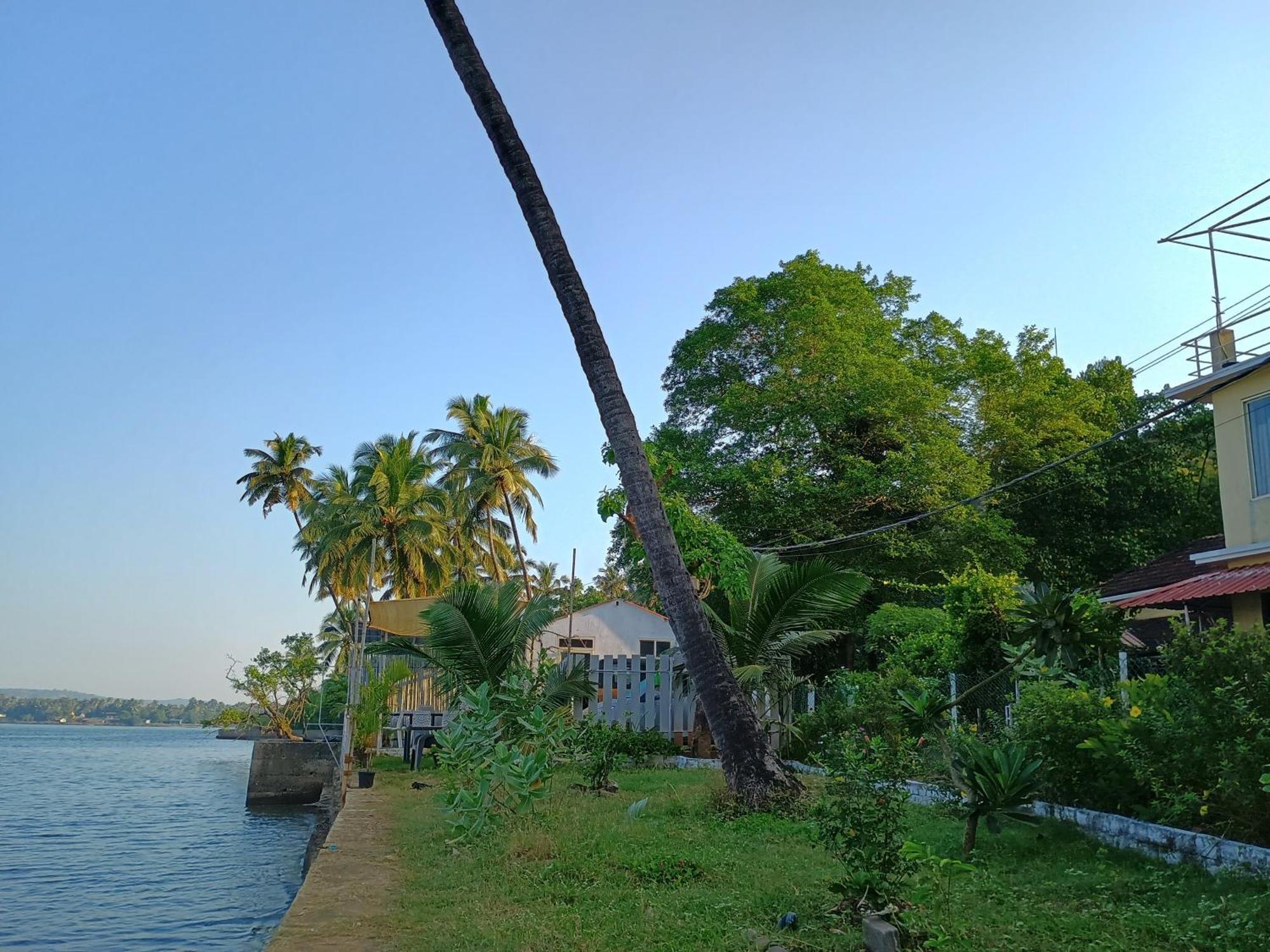 Gs Home On The Bay - Super Sea View Glass Studio Apartment فاغاتور المظهر الخارجي الصورة