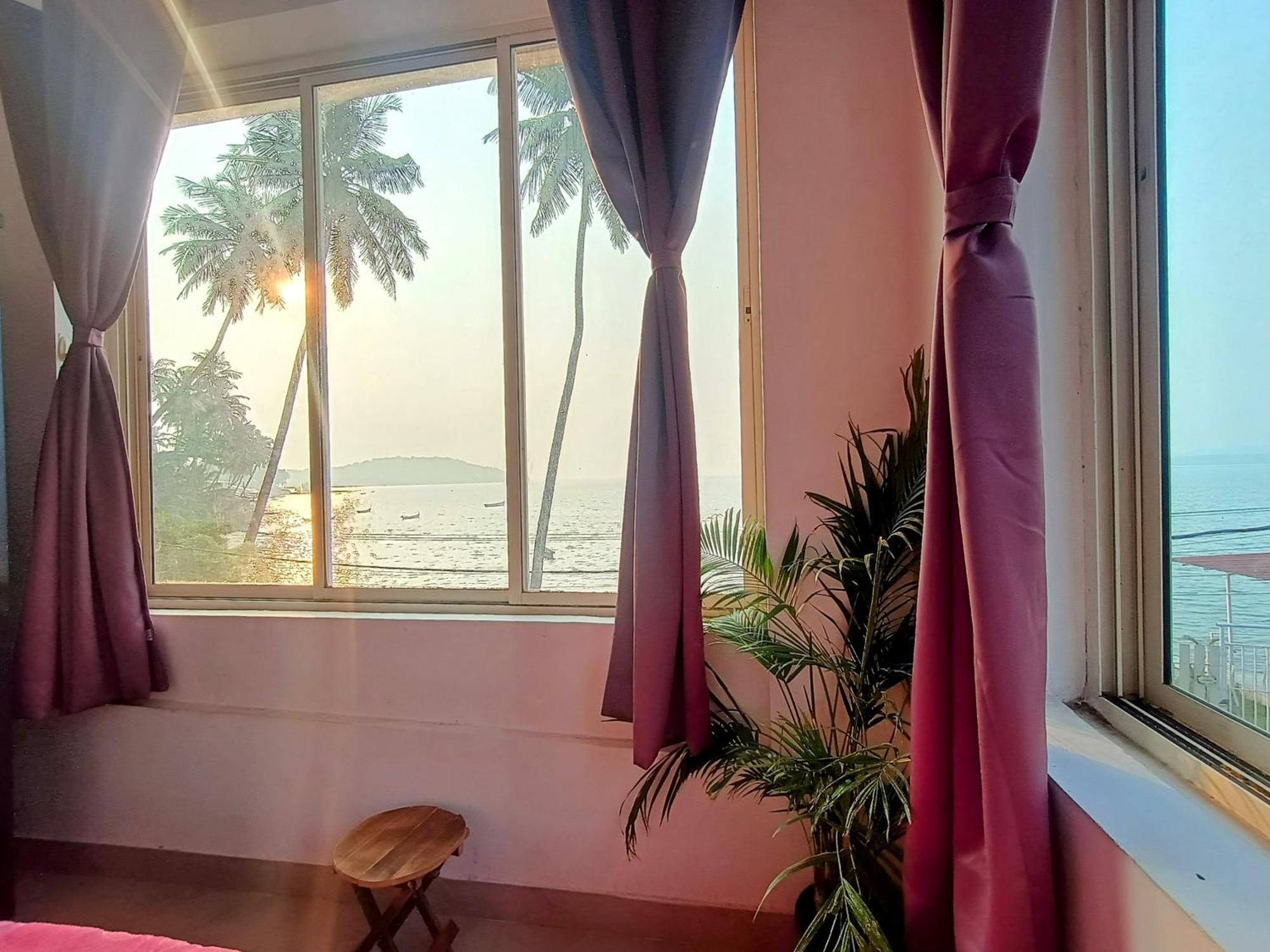 Gs Home On The Bay - Super Sea View Glass Studio Apartment فاغاتور المظهر الخارجي الصورة